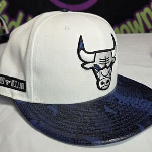 New Era 9FIFTY Snapback - Two Tone Blue Snakeskin Chicago Bulls